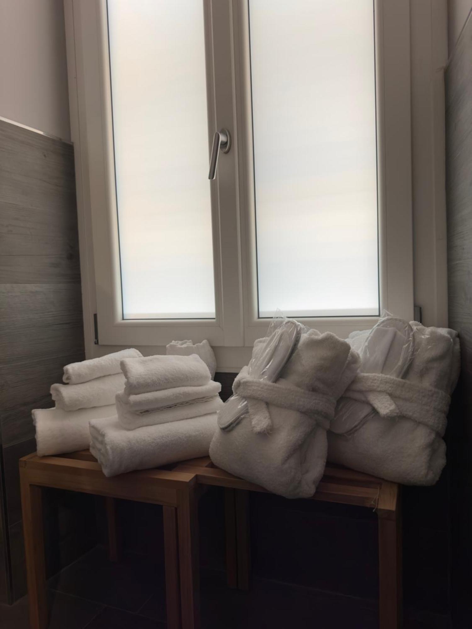 Prima Fila Due Pemium Guest House Sanremo Esterno foto