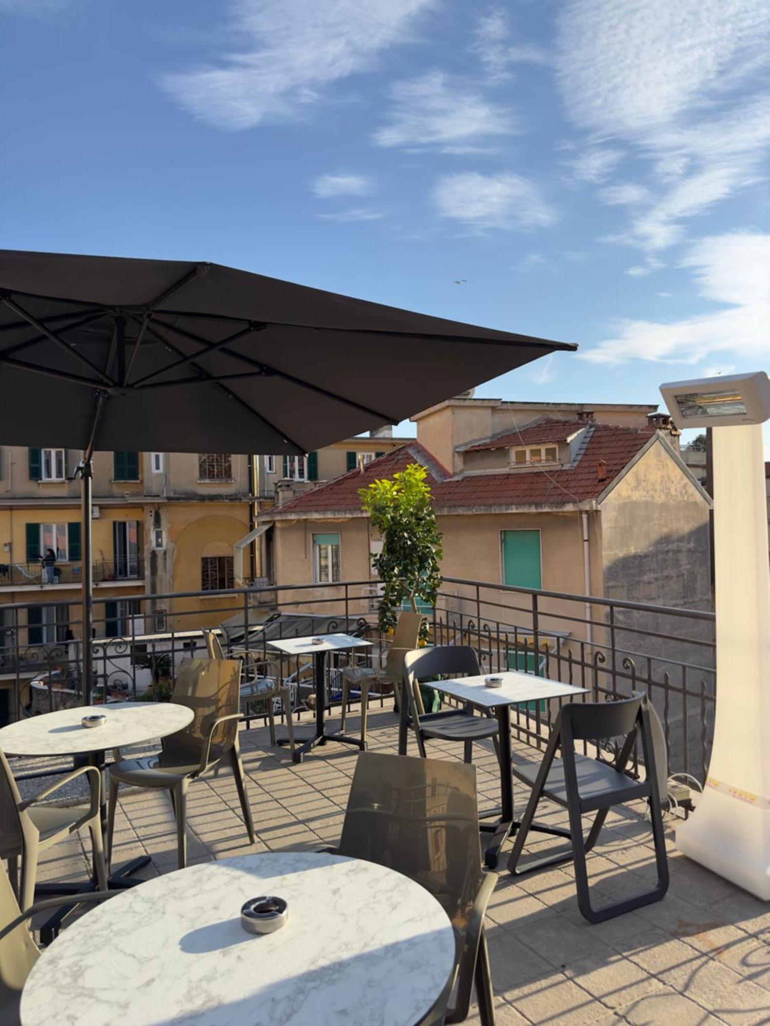 Prima Fila Due Pemium Guest House Sanremo Esterno foto